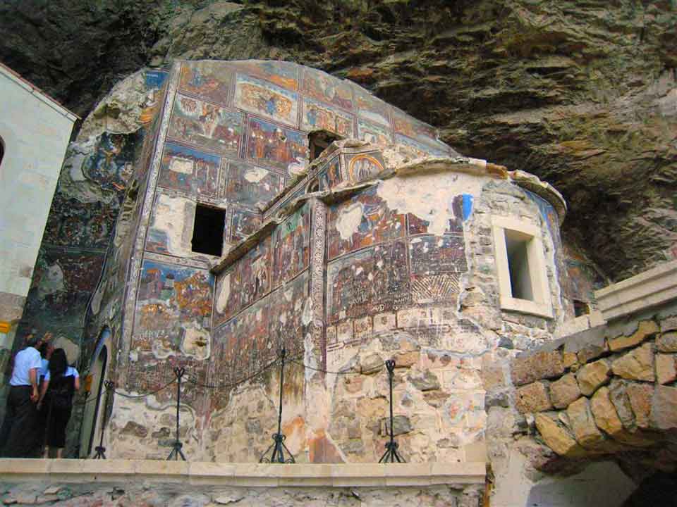 Трабзон монастырь в скале фото